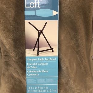 Table Top Easel- New
